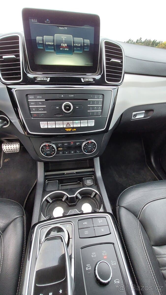 2017 Mercedes-Benz GL - 11
