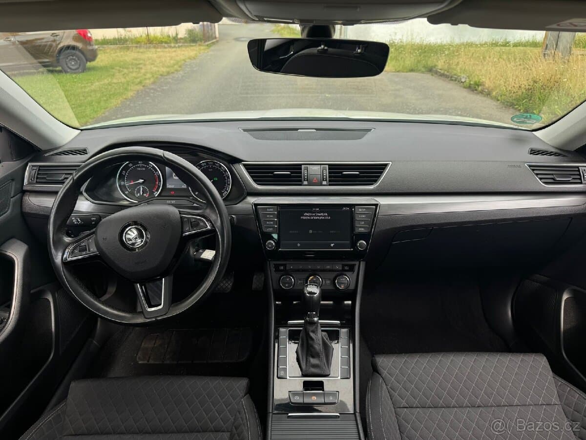 2016 Škoda SUPERB - 11