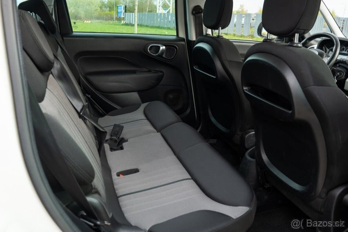 2017 Fiat 500L - 11