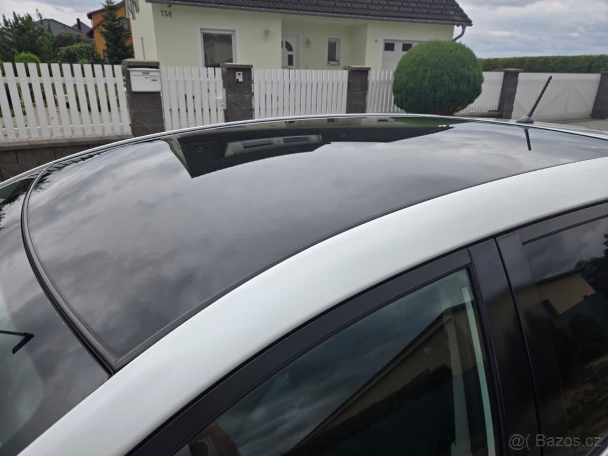 2013 Toyota AURIS - 11