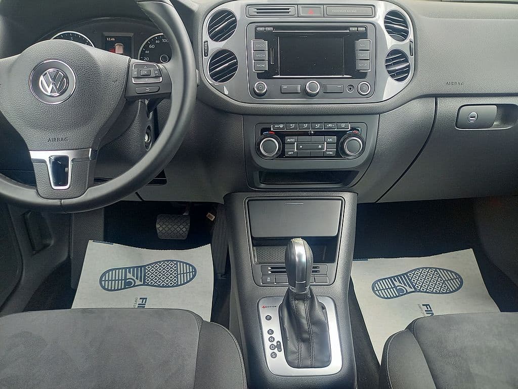 2015 Volkswagen TIGUAN - 11