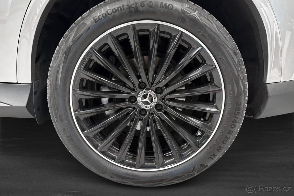 2024 Mercedes-Benz GLC - 11