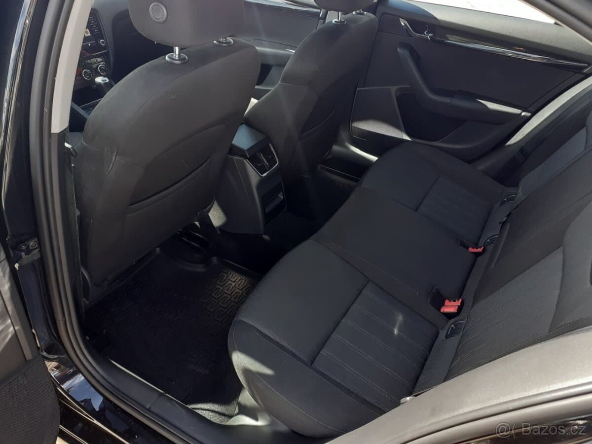 2017 Škoda OCTAVIA - 11