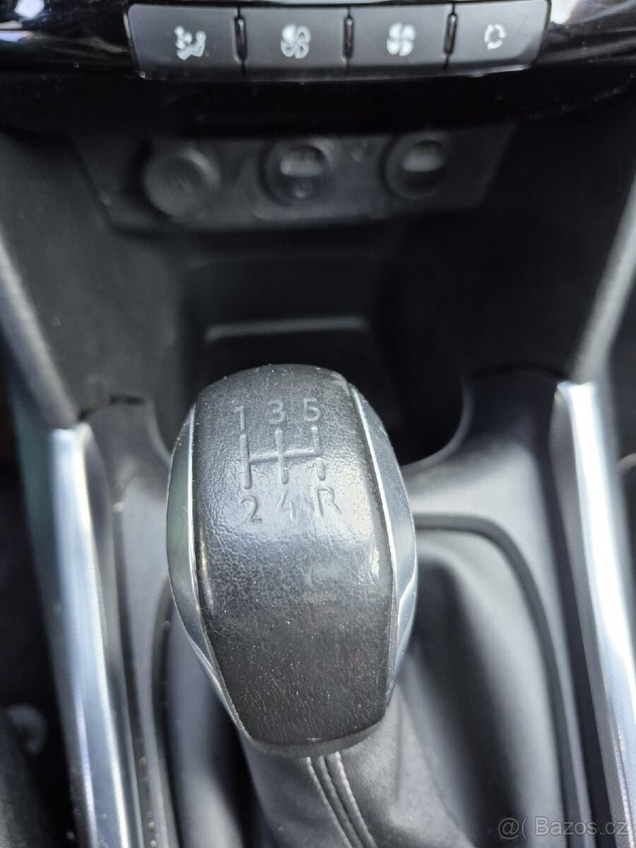 2014 Peugeot 2008 - 11
