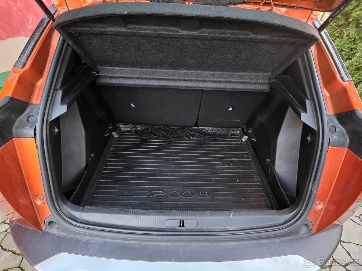 2021 Peugeot 2008 - 11