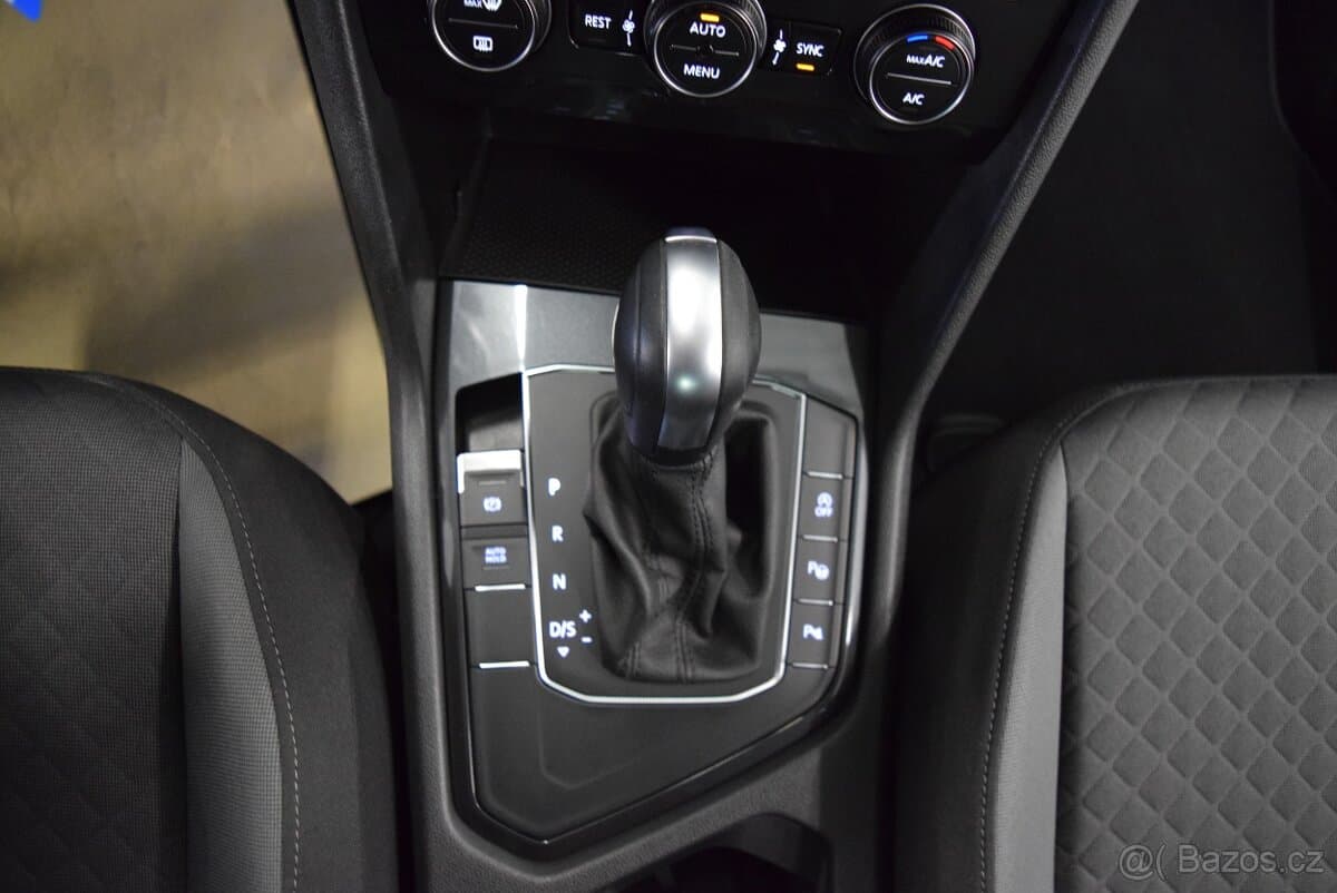 2020 Volkswagen TIGUAN - 11