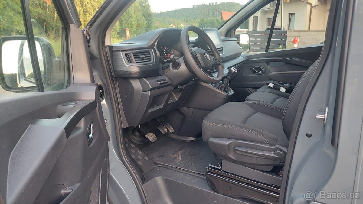 2023 Renault TRAFIC - 11