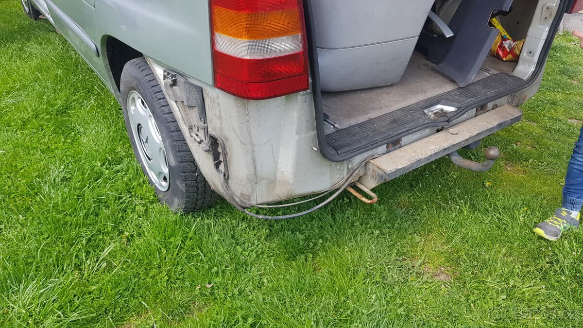 Mercedes-Benz VITO - 11