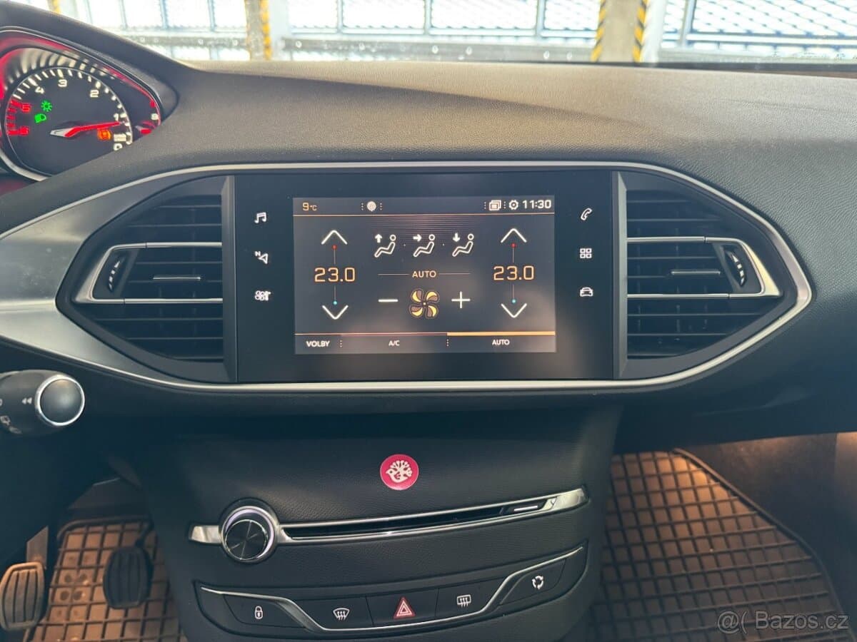 2019 Peugeot 308 - 11