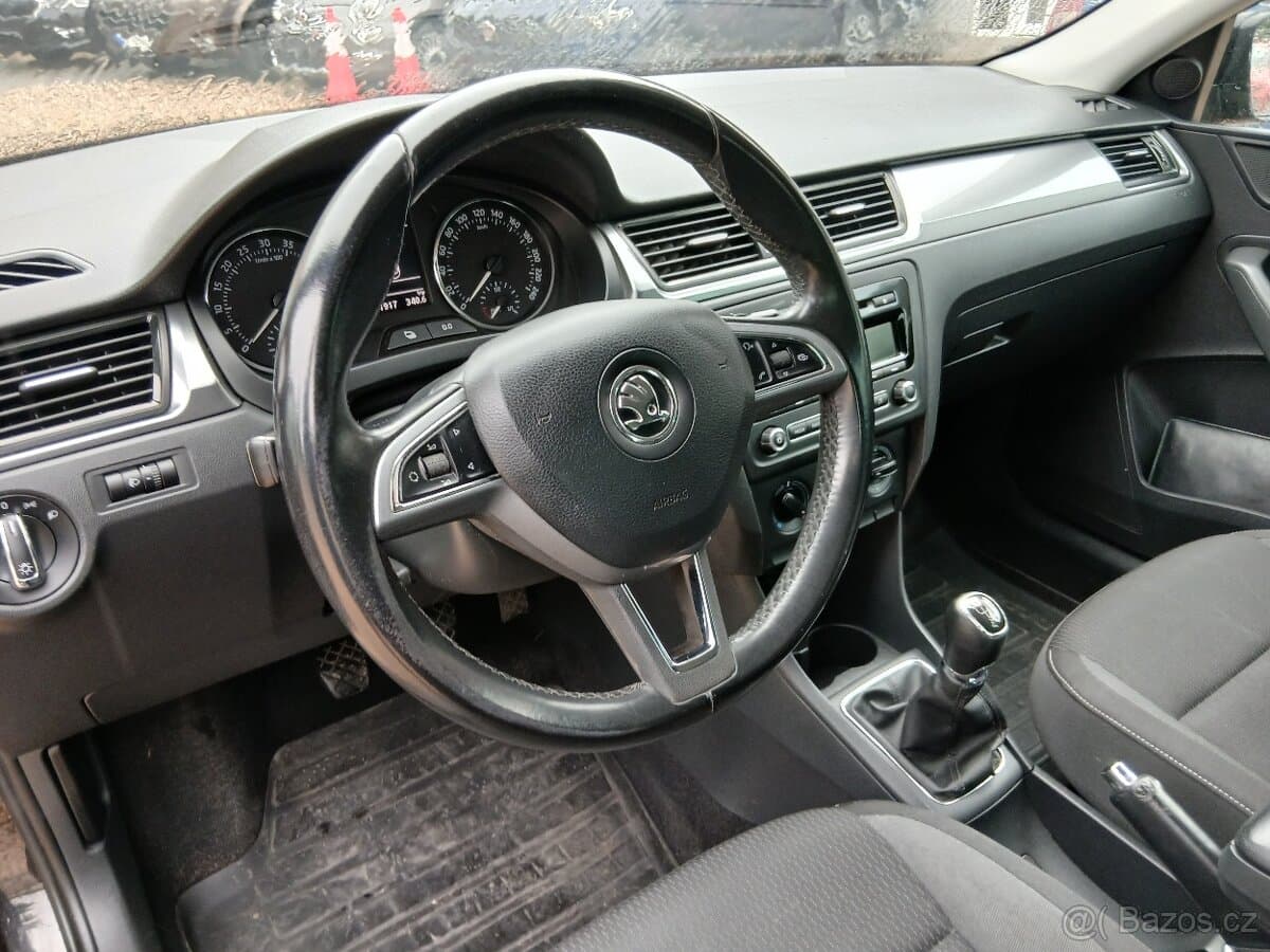 2015 Škoda RAPID - 11