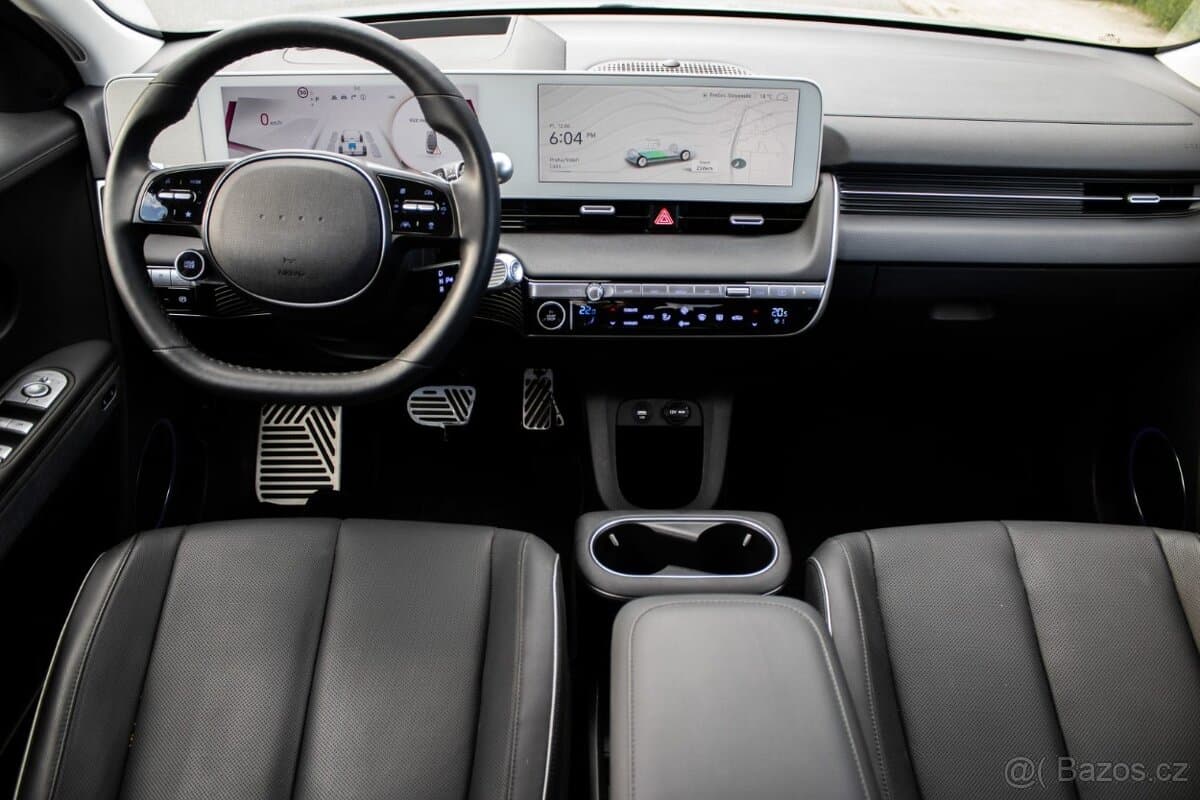 2025 Hyundai IONIQ 5 - 11
