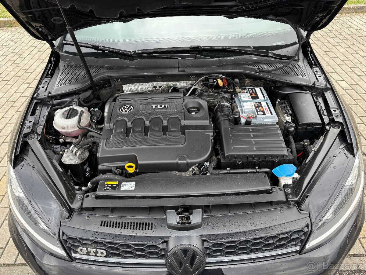 Volkswagen GOLF - 11