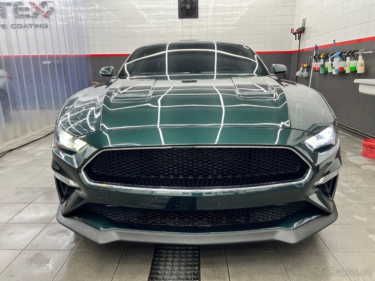 2019 Ford MUSTANG - 11