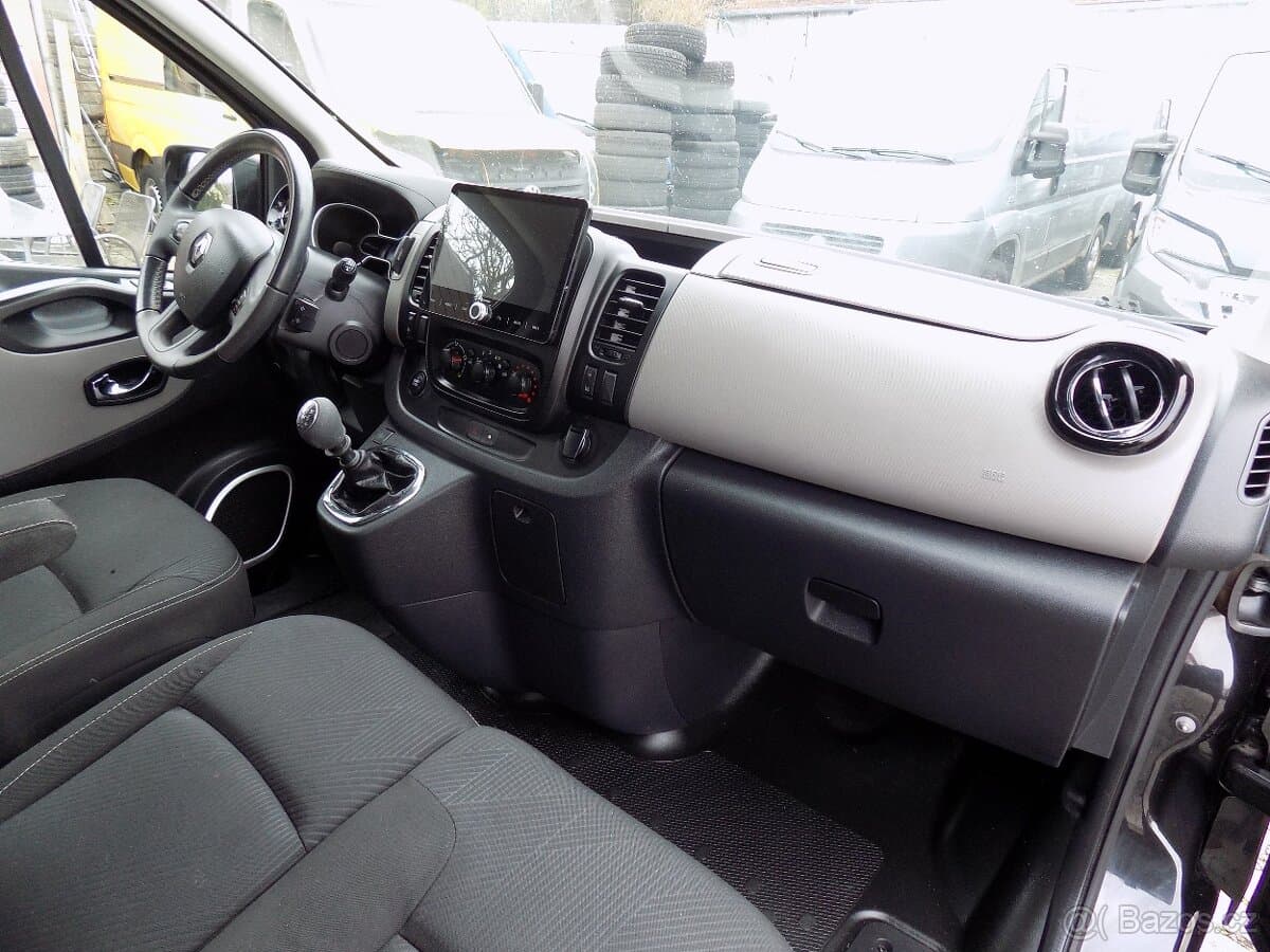 2018 Renault TRAFIC - 11