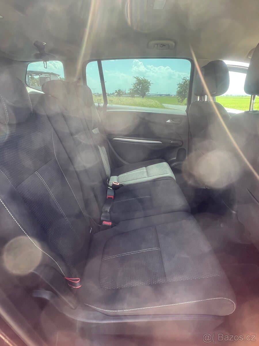 2012 Opel ZAFIRA - 11
