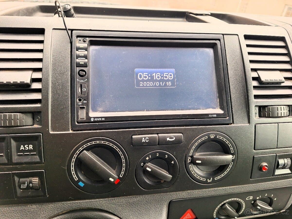2004 Volkswagen TRANSPORTER - 11