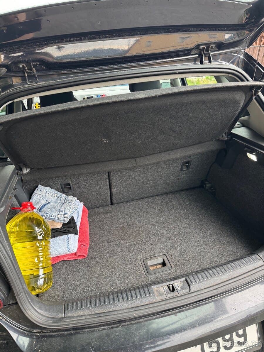2011 Volkswagen POLO - 11