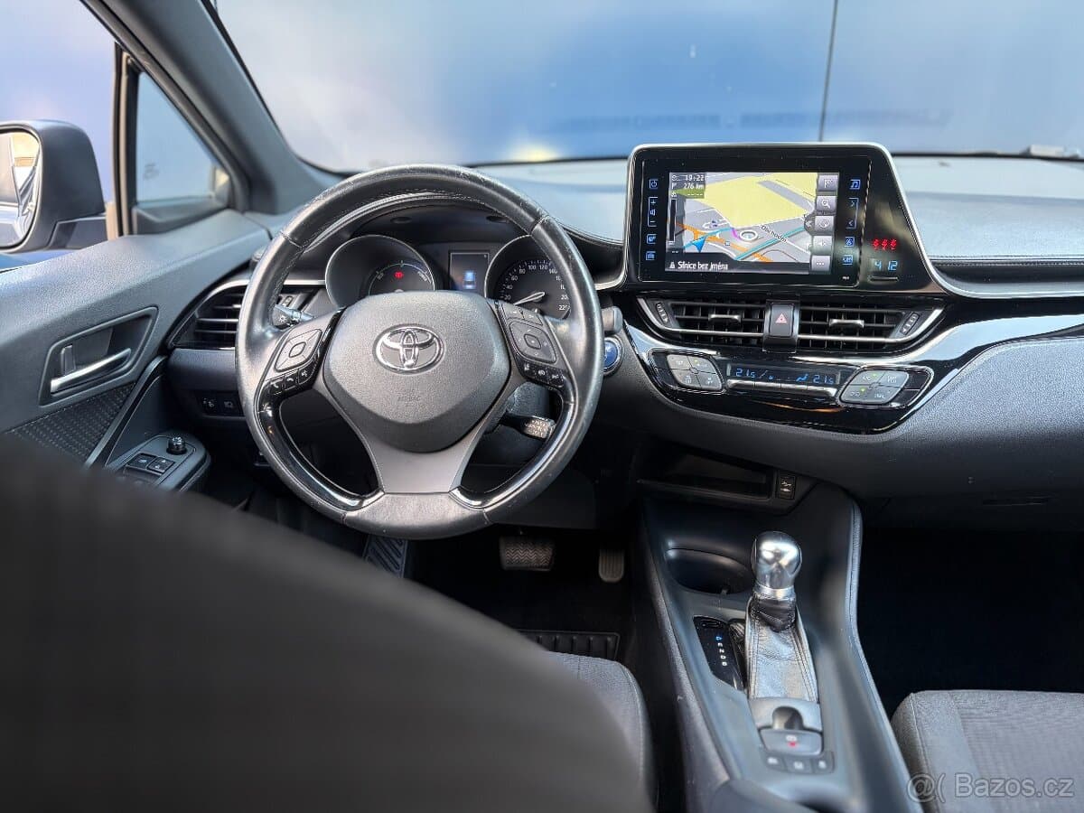 2018 Toyota C-HR - 11