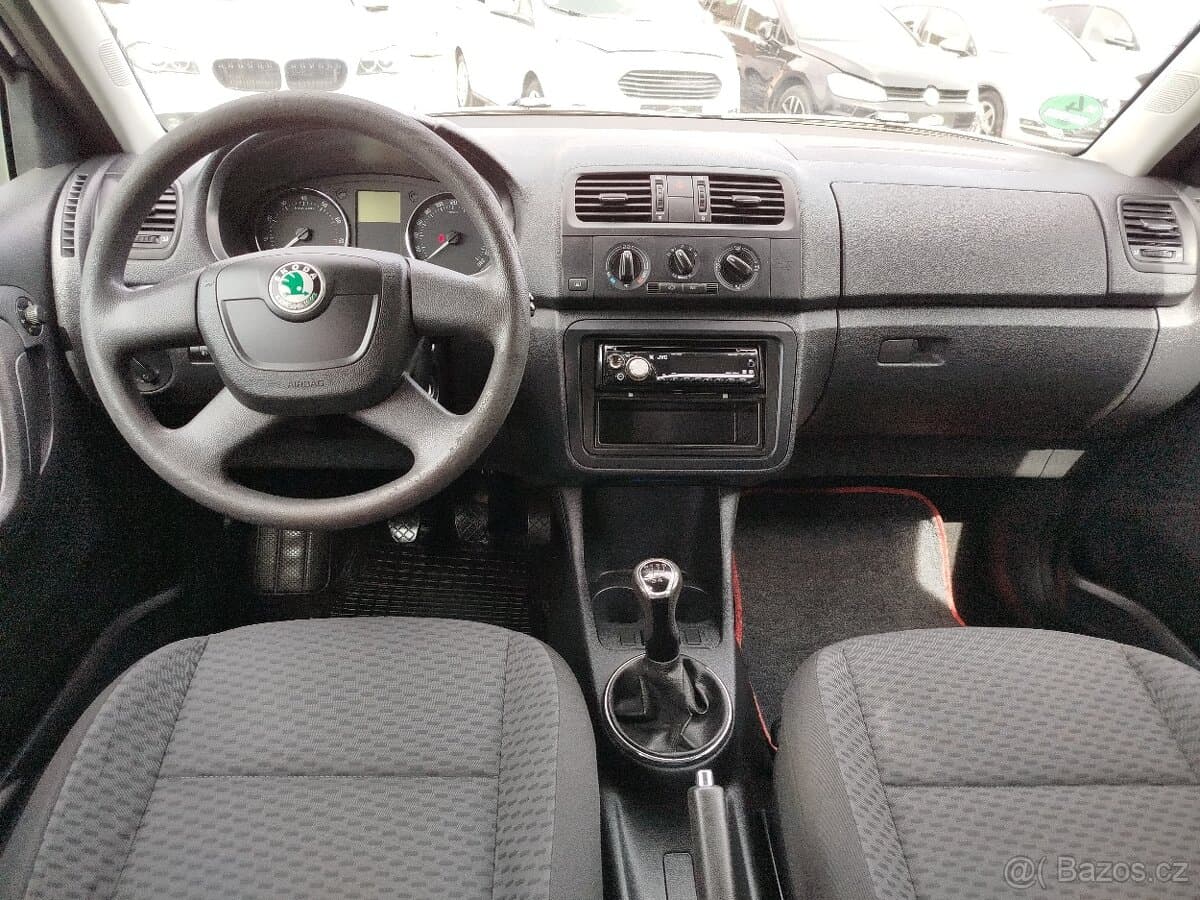 2010 Škoda FABIA - 11