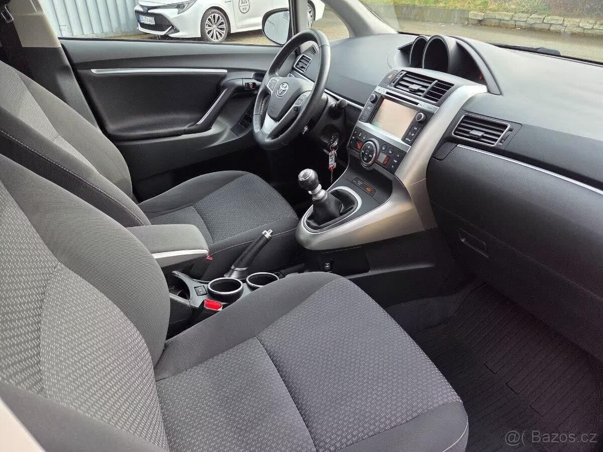 2014 Toyota VERSO - 11