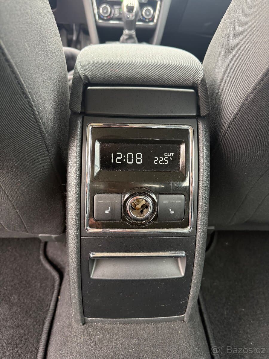 2012 Škoda SUPERB - 11