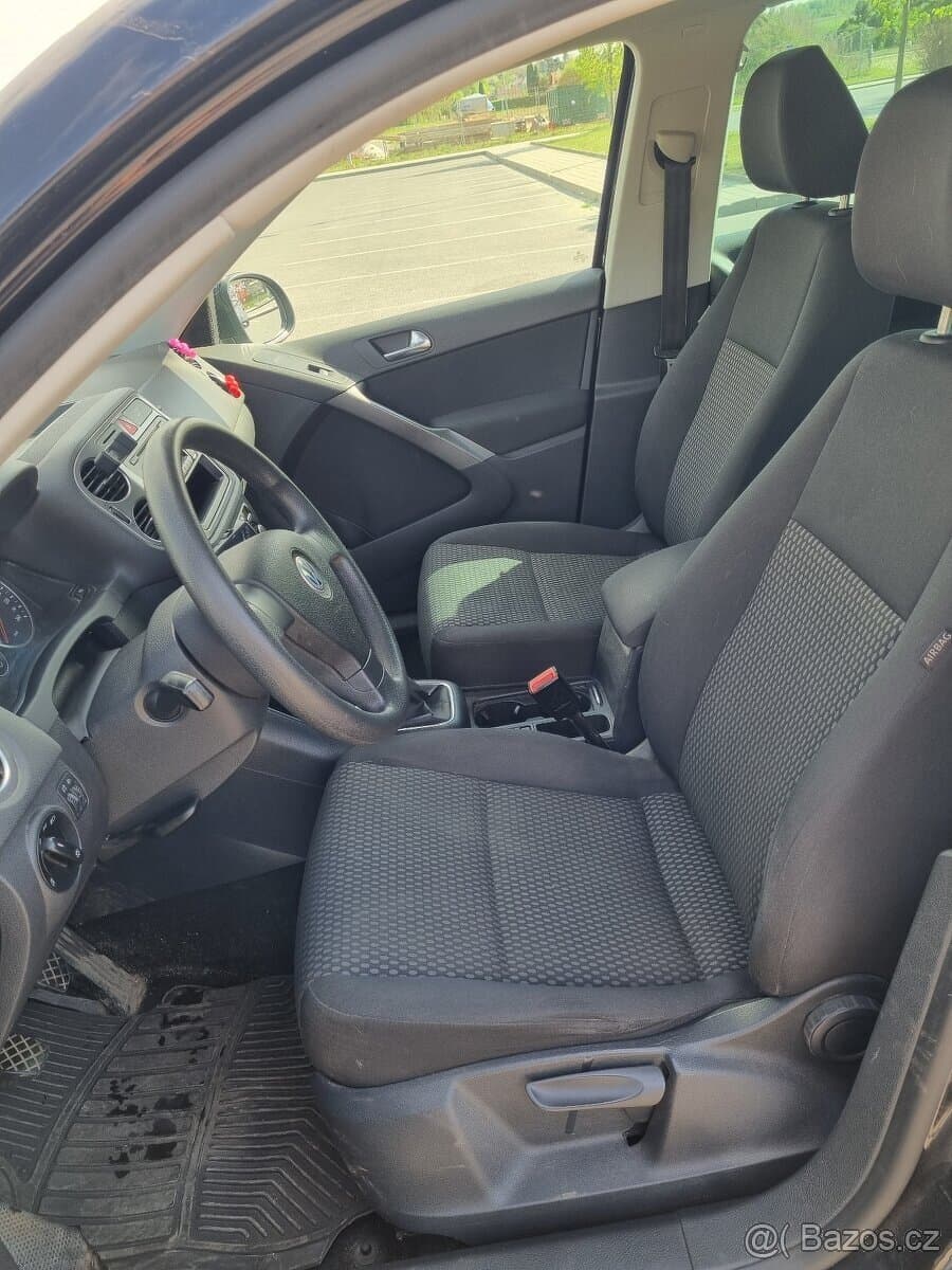 2009 Volkswagen TIGUAN - 11