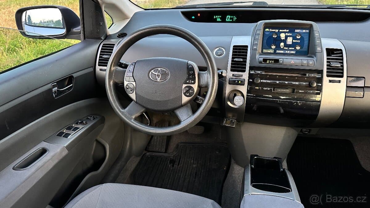 2006 Toyota PRIUS - 11