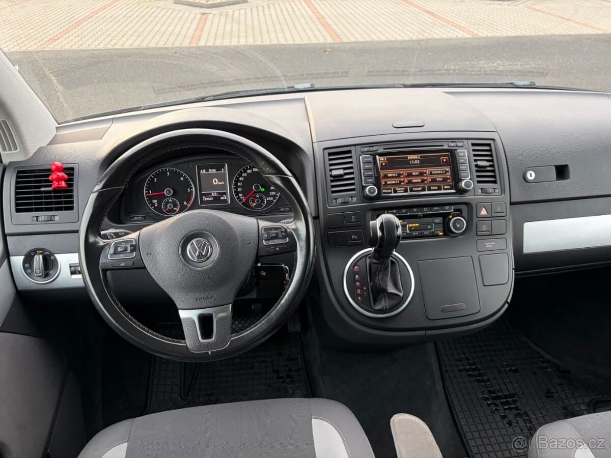 2013 Volkswagen MULTIVAN - 11
