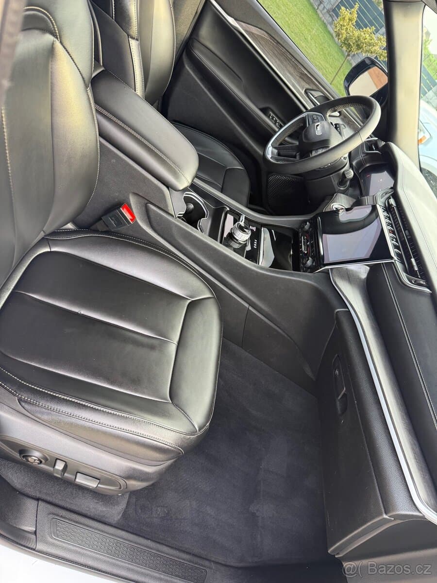 2024 Jeep CHEROKEE - 11
