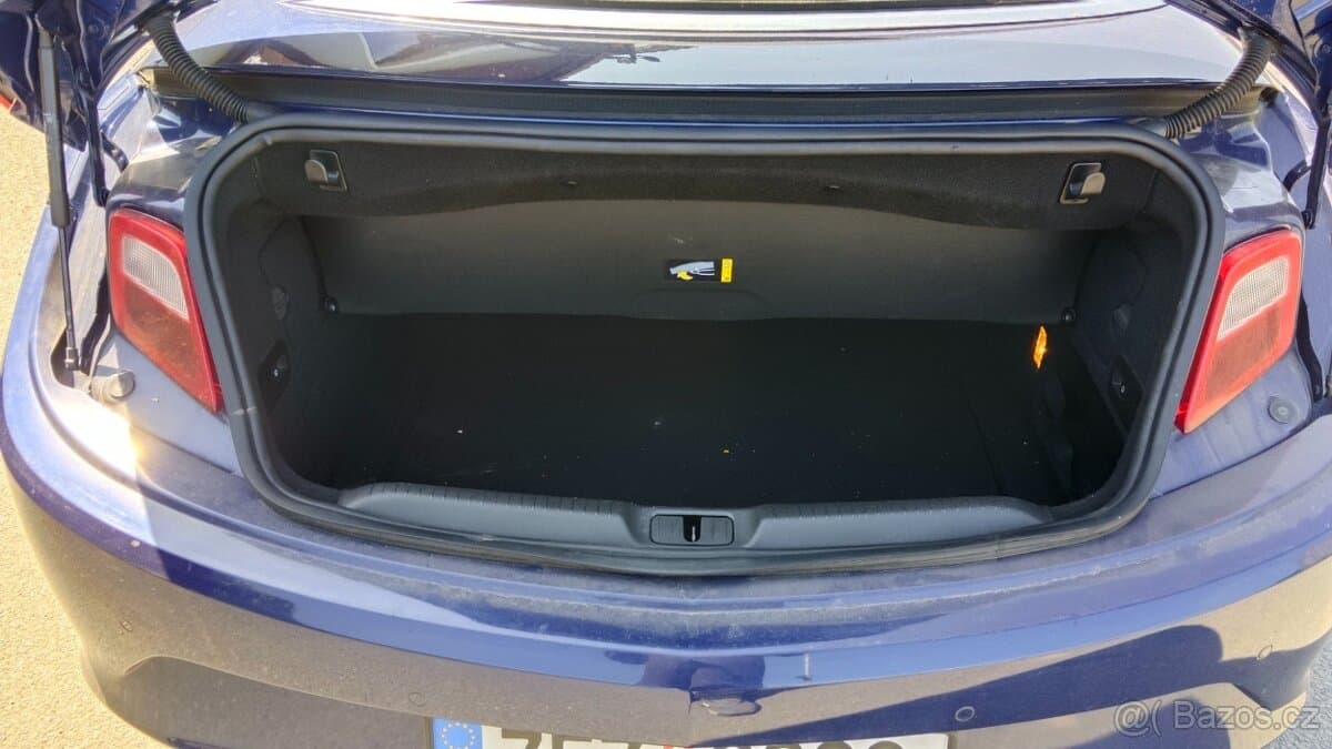 2013 Opel CASCADA - 11
