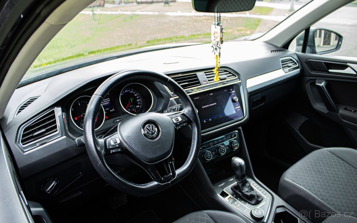 2020 Volkswagen TIGUAN - 11