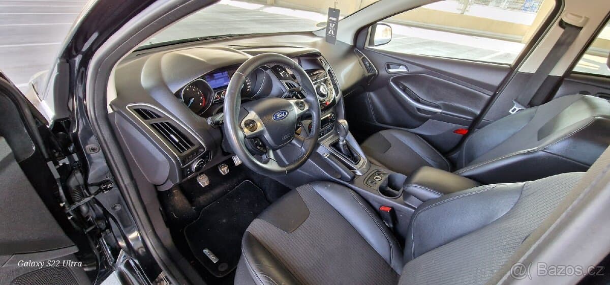 2013 Ford FOCUS - 11