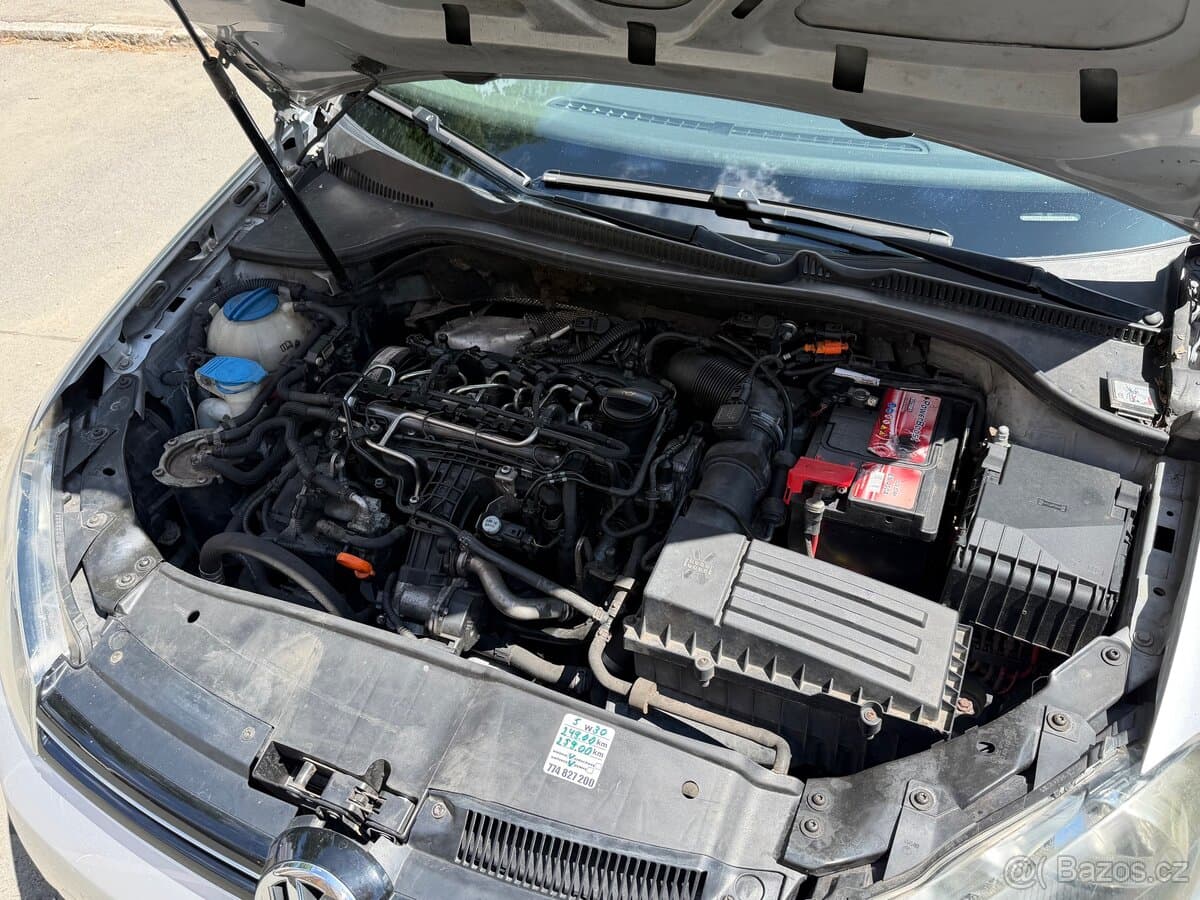 2011 Volkswagen GOLF - 11