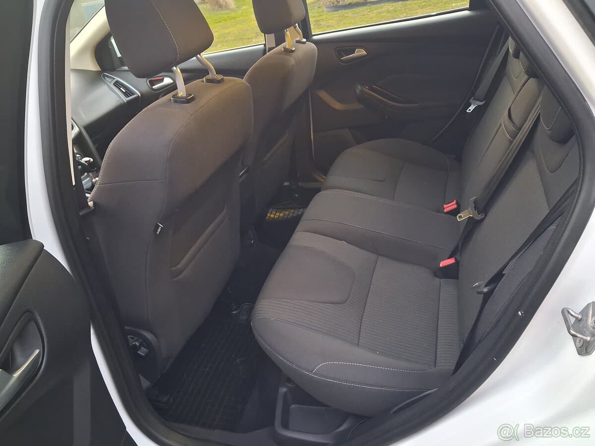 Ford FOCUS - 11