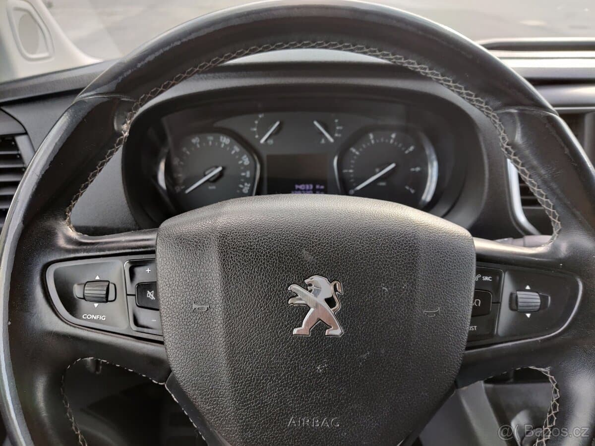 2019 Peugeot EXPERT - 11