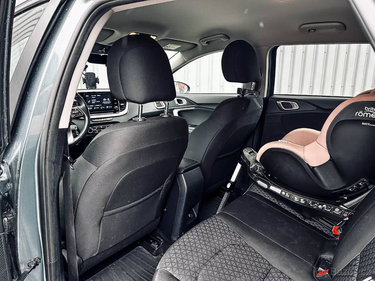 2023 Kia CEE'D - 11