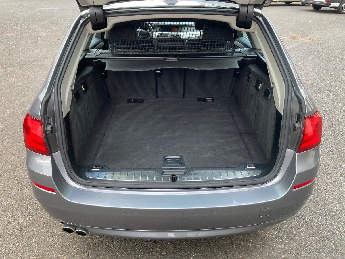 2012 BMW 5-SERIES - 11