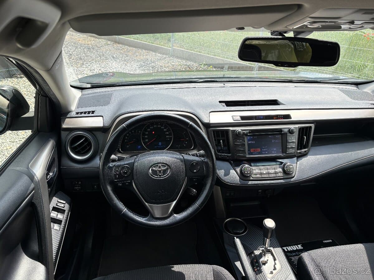 2013 Toyota RAV4 - 11