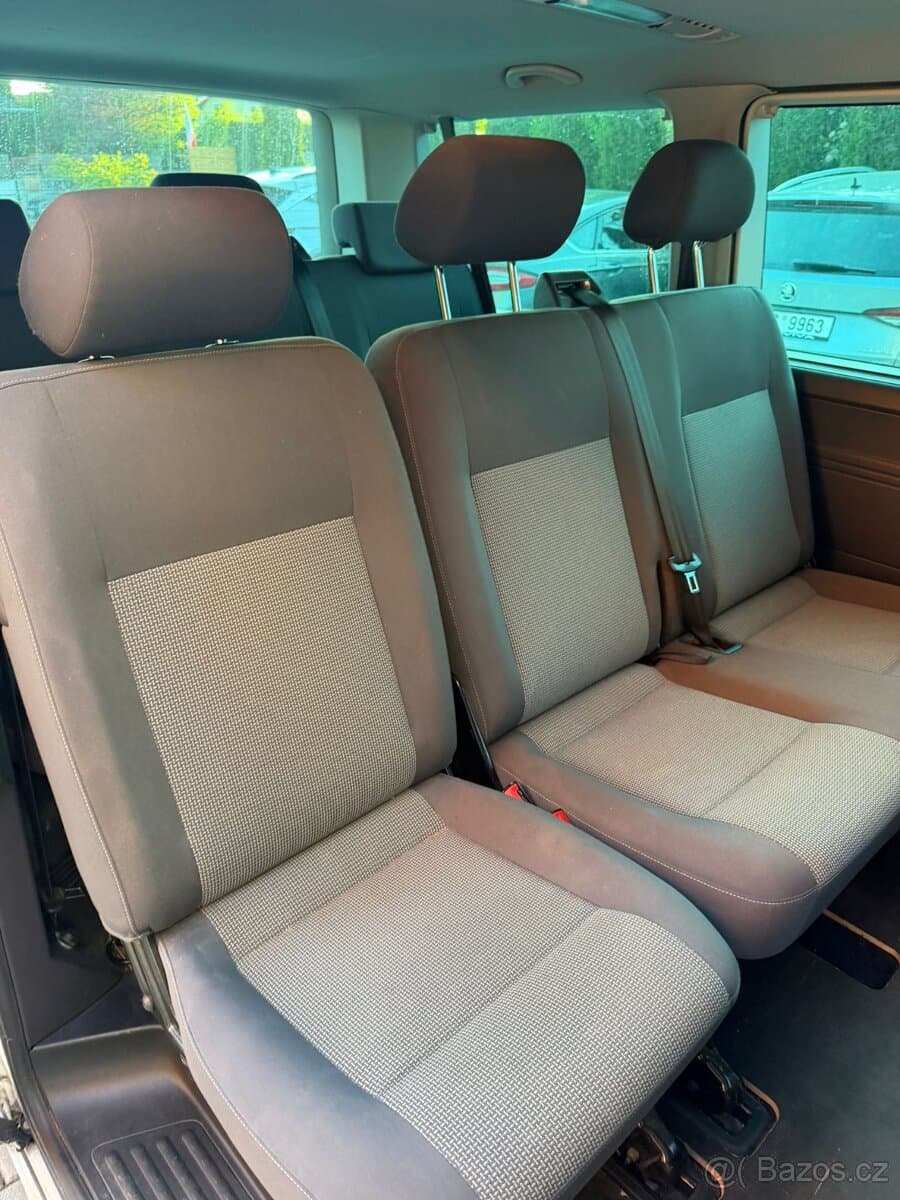2013 Volkswagen CARAVELLE - 11