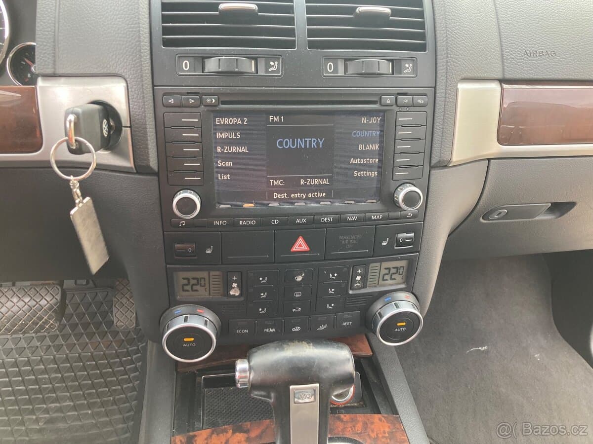 2007 Volkswagen TOUAREG - 11