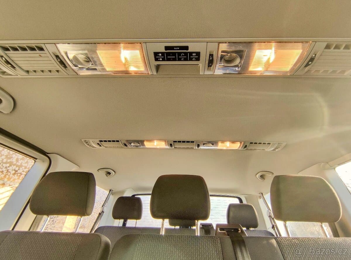 2018 Volkswagen CARAVELLE - 11