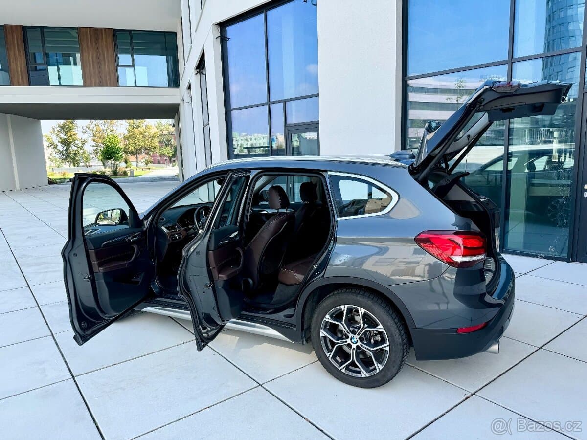 2020 BMW X1 - 11
