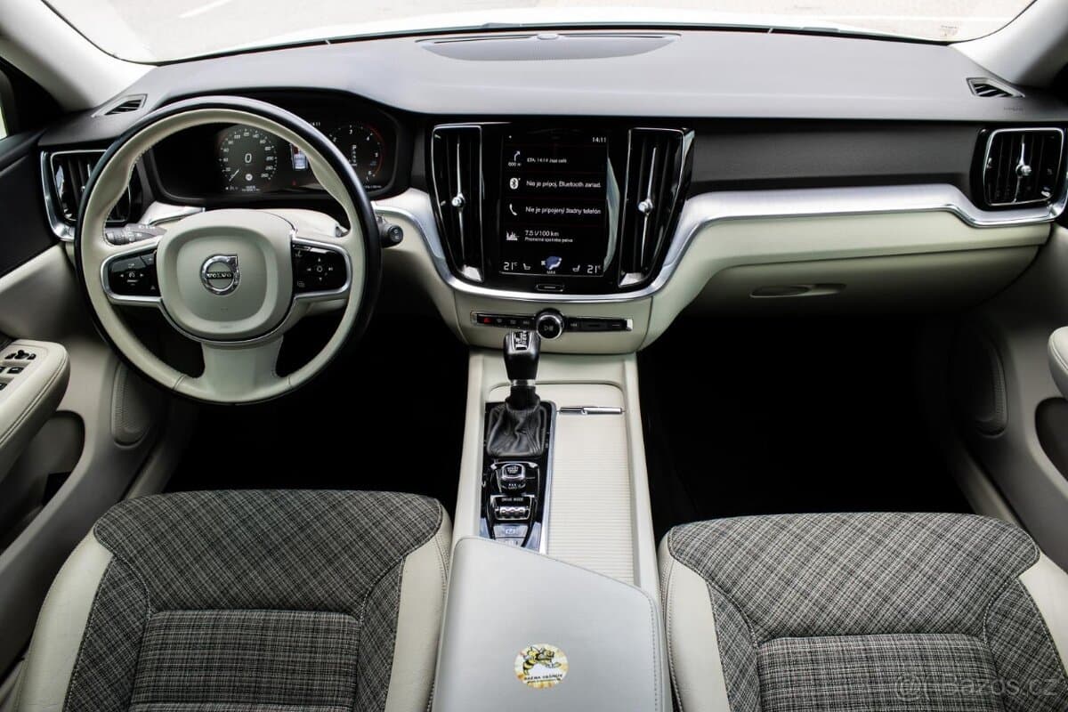 2020 Volvo V60 - 11