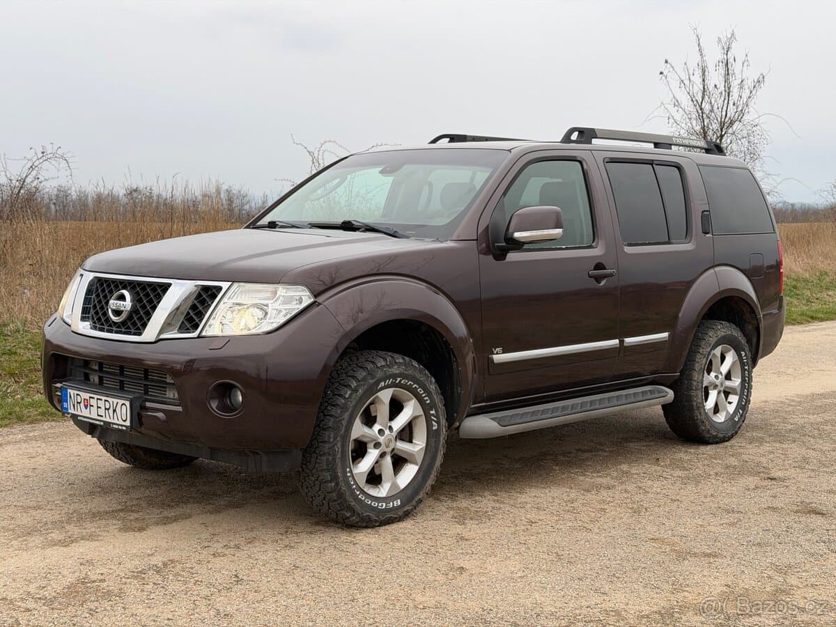 2012 Nissan PATHFINDER - 11