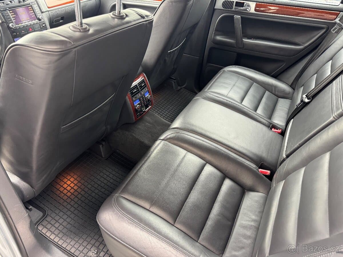 2006 Volkswagen TOUAREG - 11