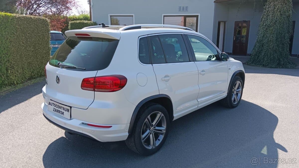 2015 Volkswagen TIGUAN - 11