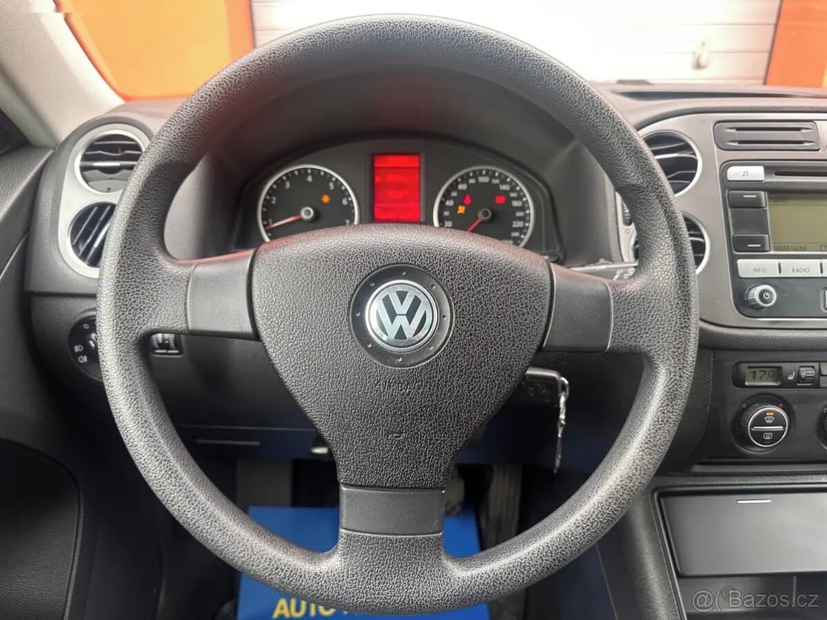 2009 Volkswagen TIGUAN - 11
