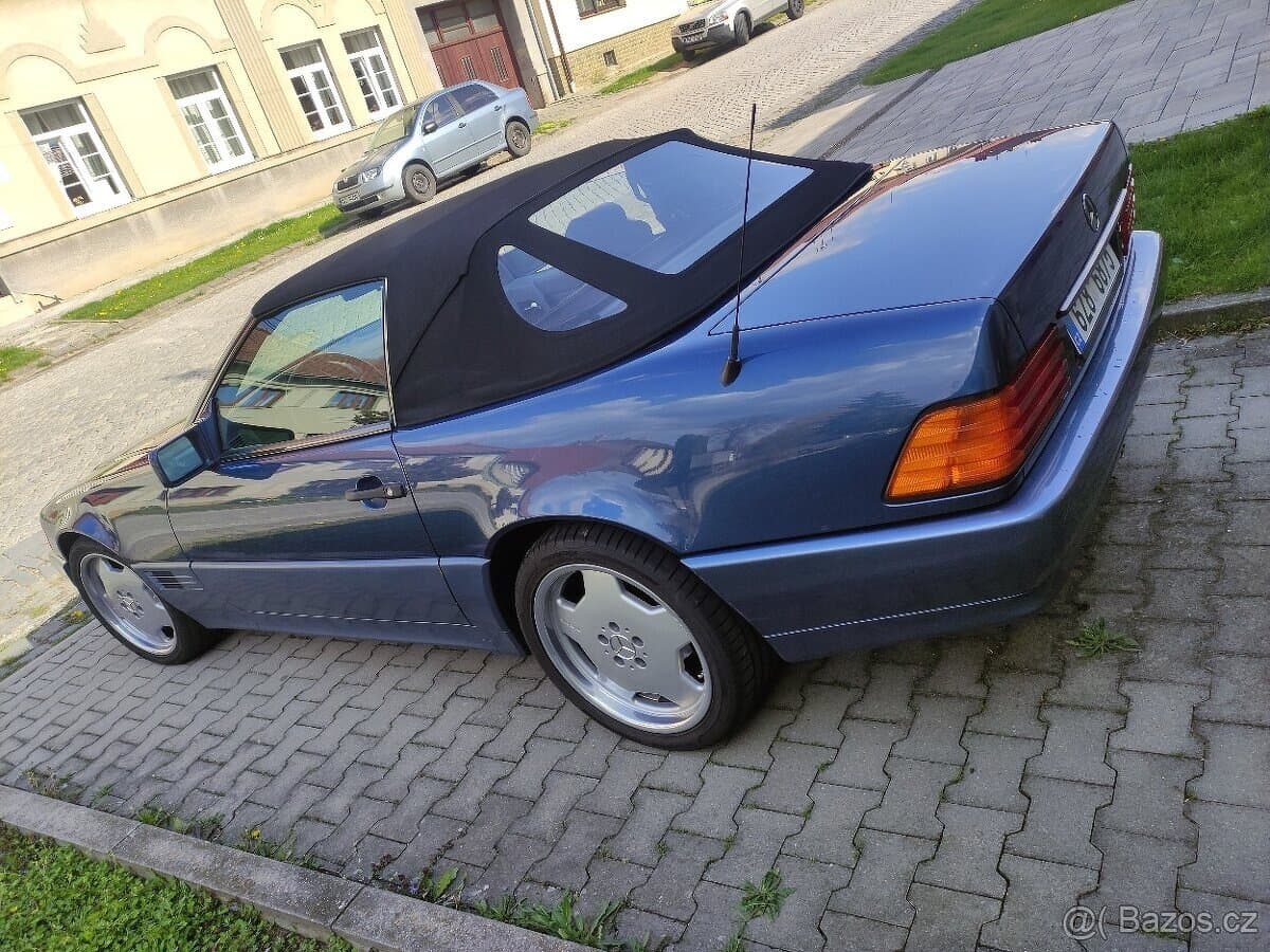 1992 Mercedes-Benz SL - 11