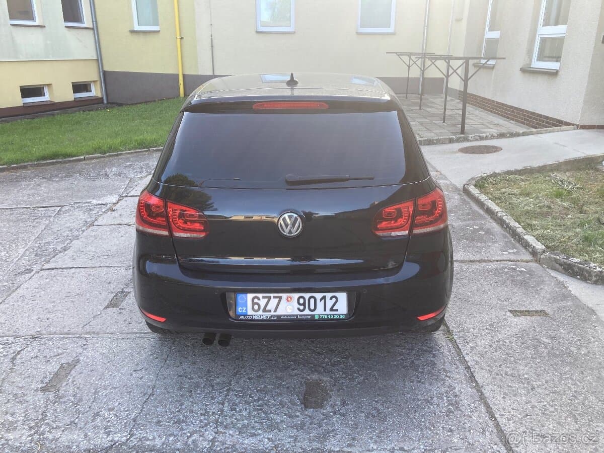 2010 Volkswagen GOLF - 11