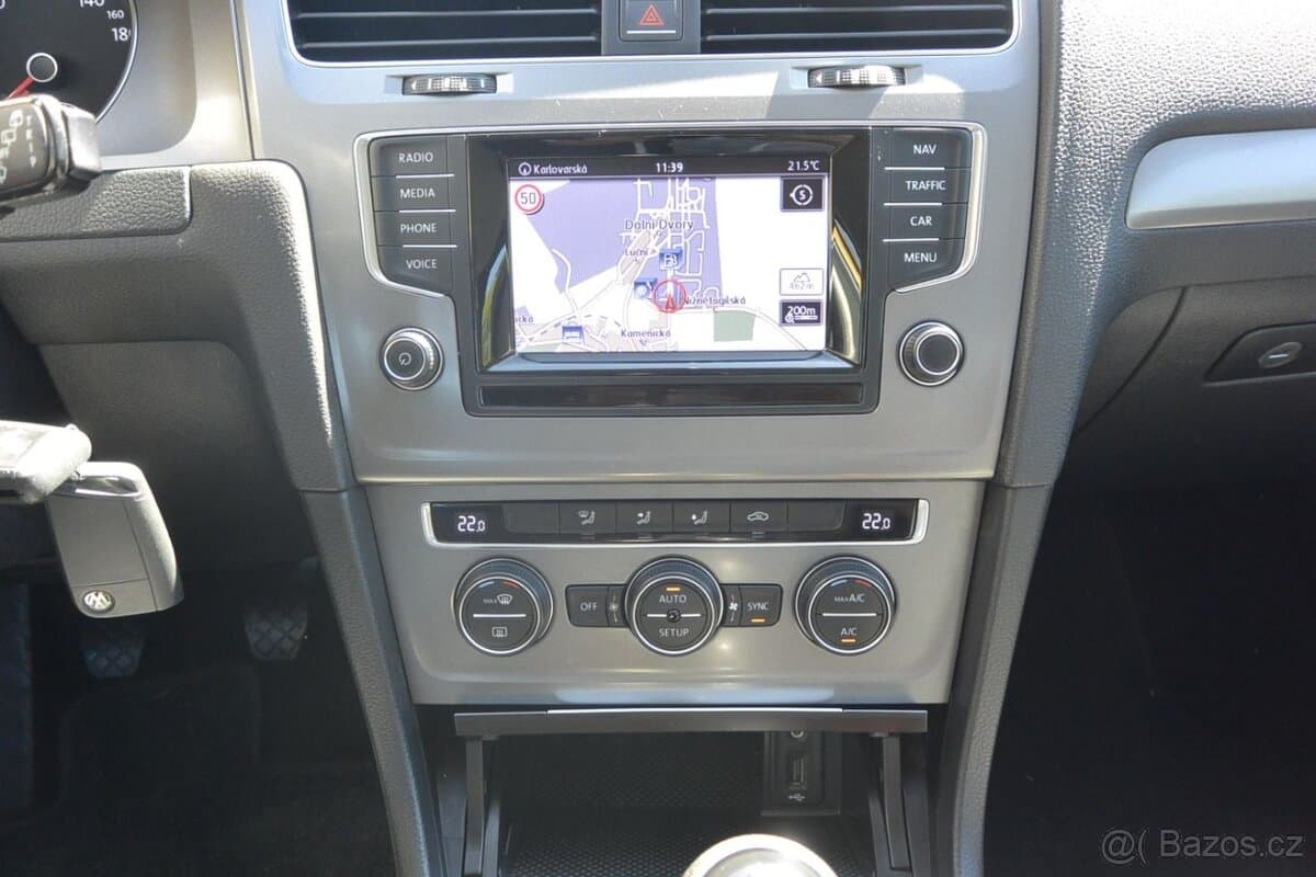 2013 Volkswagen GOLF - 11